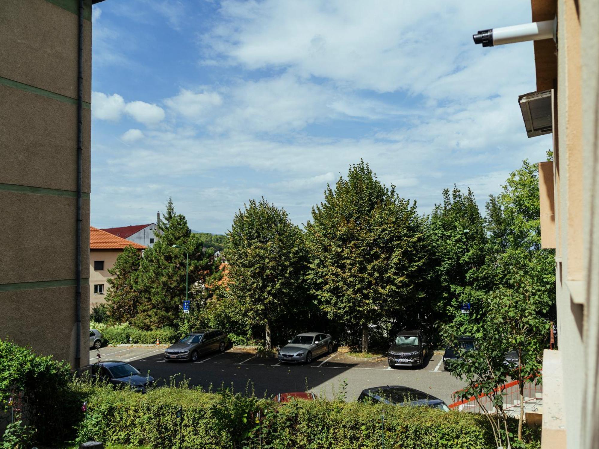 Cozy Central Apartment Near The Forest Brașov Exterior foto